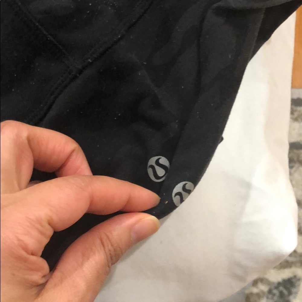 Hi Rise Soot Savasana Camo Black Wunder Under sz 6 - Picture 12 of 13